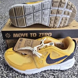 Nike Trail Running Yellow and Blue Sneakers